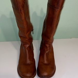 Stetson Distressed Brown Riding Boots Side Zippers. Fits True To Size.